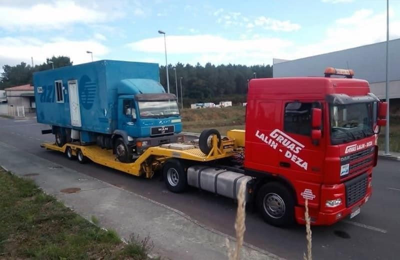 Empresa experta en el transporte de maquinaria en Galicia