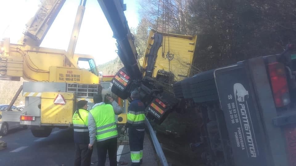 Especialistas en rescate de vehículos