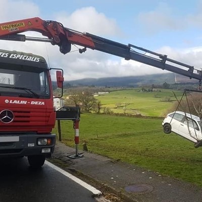 ¿Necesita asistencia en carretera? Trabajamos en toda Galicia
