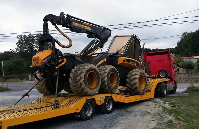 Transporte de maquinaria pesada en Ourense